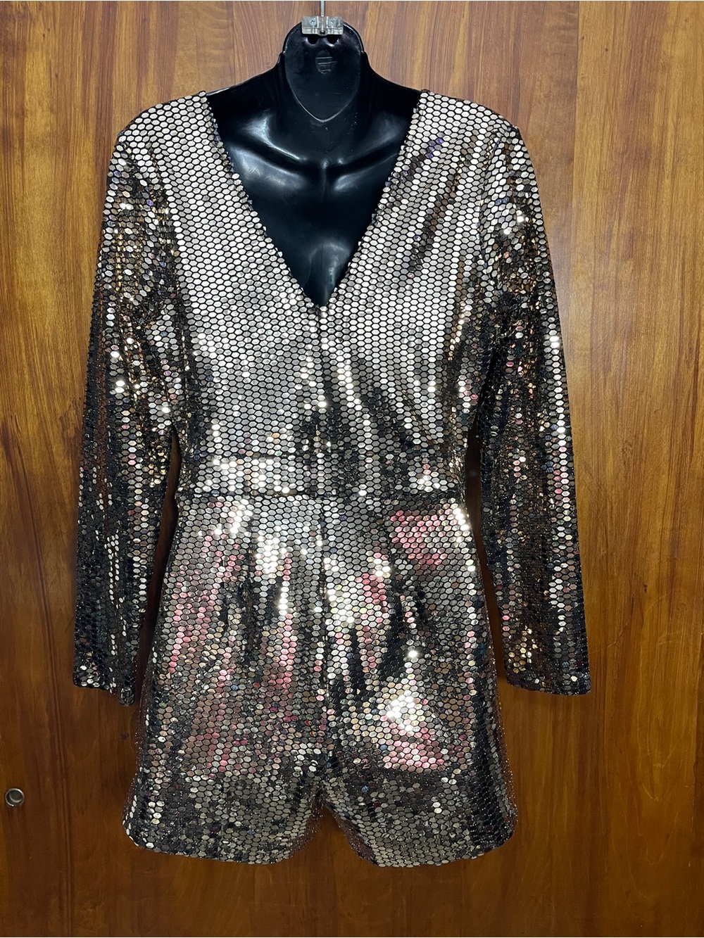 Charlotte Russe Gold Sequin Long Sleeve Romper V-Neck Party Shorts M - Picture 2 of 7